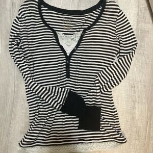 No Boundaries Black & White Striped Long Sleeve Henley